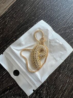 NWT Diamond Letter Charm Cup Accessorie